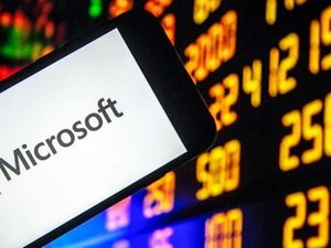 Microsoft&rsquo;ta "B&ouml;l&uuml;nme" sinyali: Hisseler 500 doları aşınca g&ouml;zler o ihtimale &ccedil;evrildi