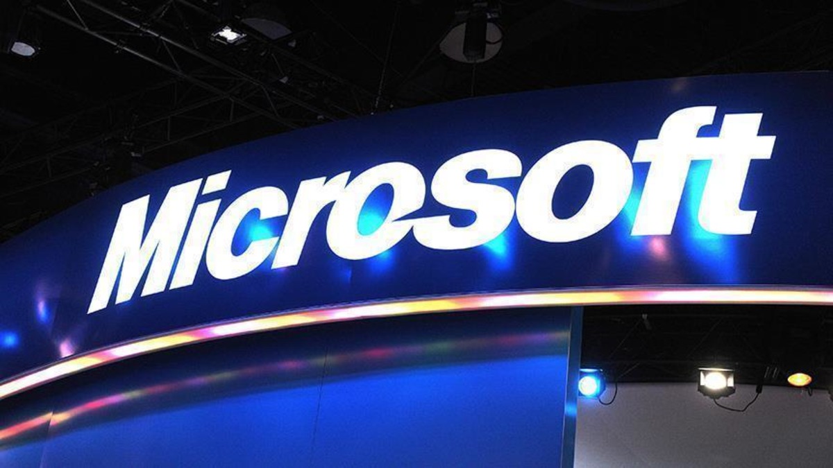 Microsoft&rsquo;ta "B&ouml;l&uuml;nme" sinyali: Hisseler 500 doları aşınca g&ouml;zler o ihtimale &ccedil;evrildi, G&ouml;rsel 1