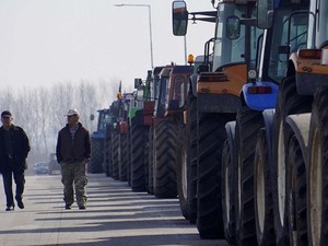 Yunanistan'da &ccedil;ift&ccedil;iler eylem kararı aldı