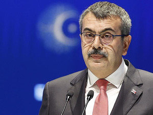 Ara tatiller kalkacak mı? Bakan Tekin a&ccedil;ıkladı