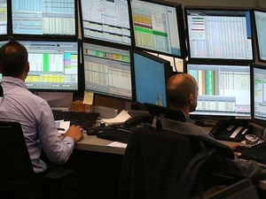 Risk iştahı y&uuml;ksek! K&uuml;resel piyasalar pozitif seyrediyor