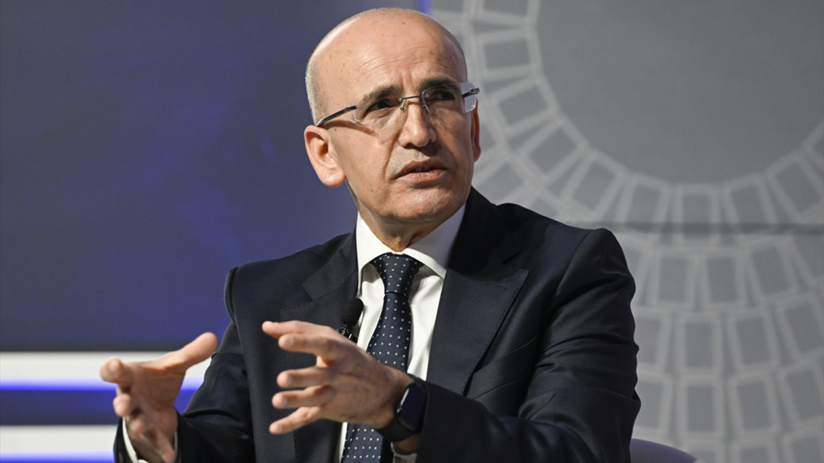 Bakan Şimşek Londra&rsquo;da duyurdu: Kamu harcamaları kısıldı, reform yılı geliyor, G&ouml;rsel 1