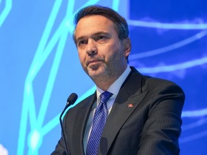 Bakan Bayraktar'dan LNG a&ccedil;ıklaması
