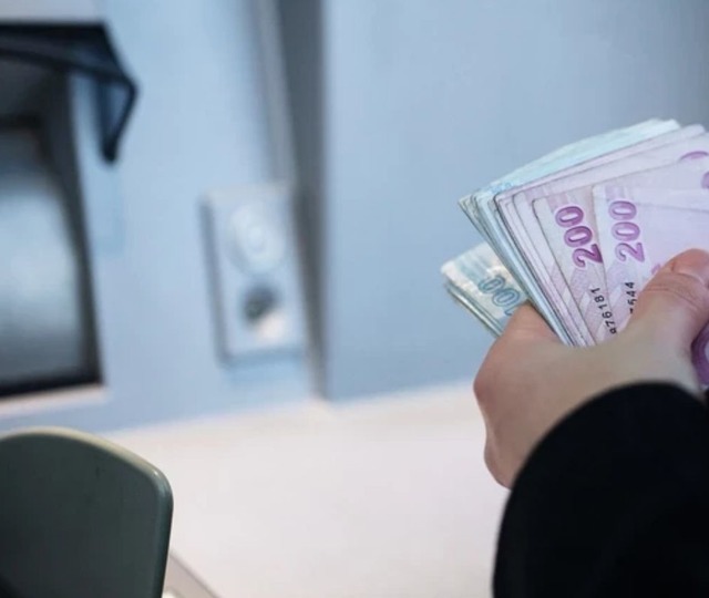 T&uuml;rkiye genelinde yaşanıyor: 56 bin ATM'de nakit krizi!