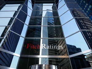 Fitch'ten dikkat &ccedil;eken T&uuml;rkiye kararı! B&uuml;y&uuml;me tahminini değiştirdi