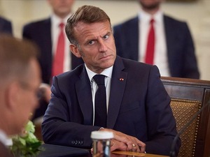 Fransa'da Siyasi Krizin G&ouml;lgesinde Piyasa Dengeleri Değişiyor