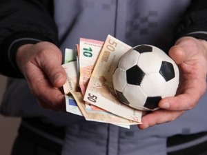 "Futbolda bahis" soruşturmasında g&ouml;zaltına alınan 37 ş&uuml;pheli adliyede