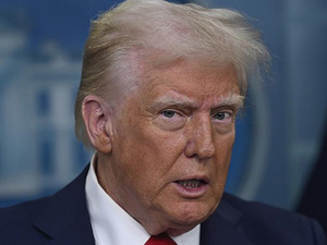 Trump'tan Meksika'ya tehdit! Y&uuml;zde 5 oranında uygulanacak