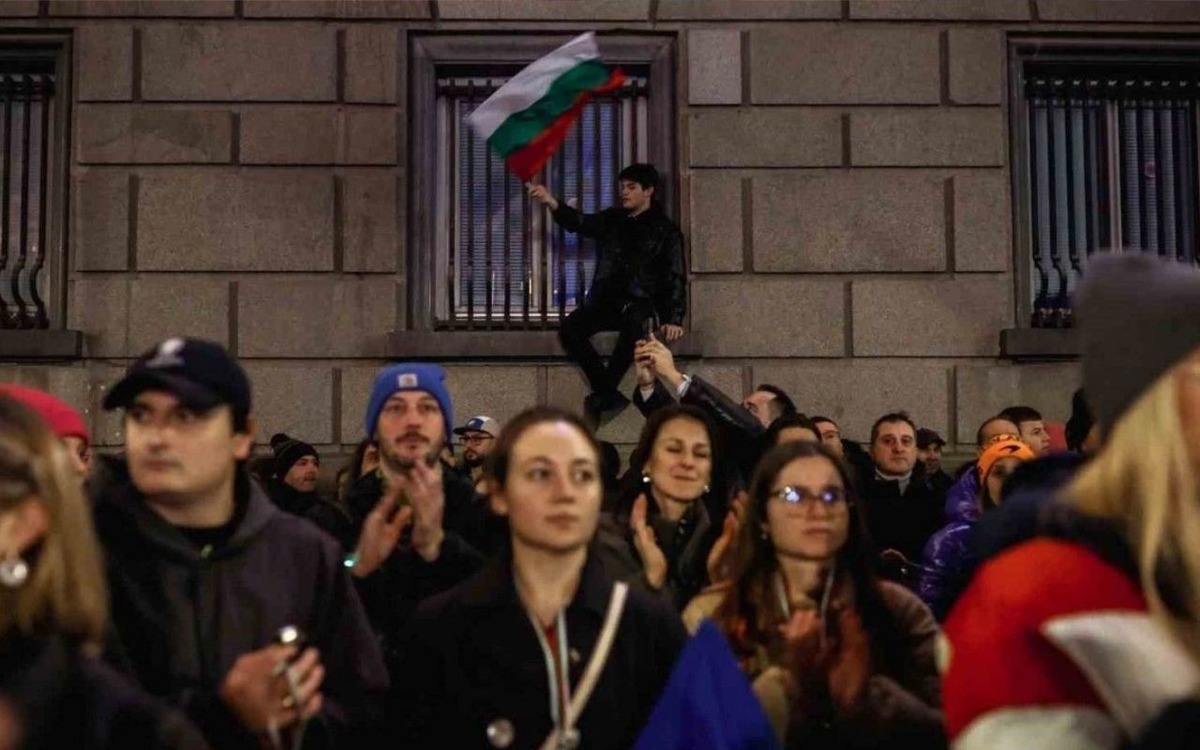 Komşuda vergi artışları Başbakan ın istifasıyla sonu&ccedil;landı, G&ouml;rsel 1