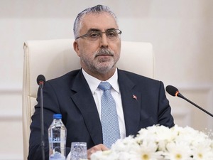 Bakan Işıkhan: "Dengeleri g&ouml;zetecek bir anlayışla &ccedil;alışmalar y&uuml;r&uuml;t&uuml;lecektir"