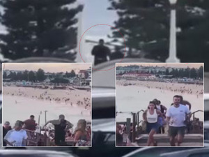 Avustralya'nın &uuml;nl&uuml; plajında silahlı saldırı! &Ccedil;ok sayıda &ouml;l&uuml; ve yaralı var
