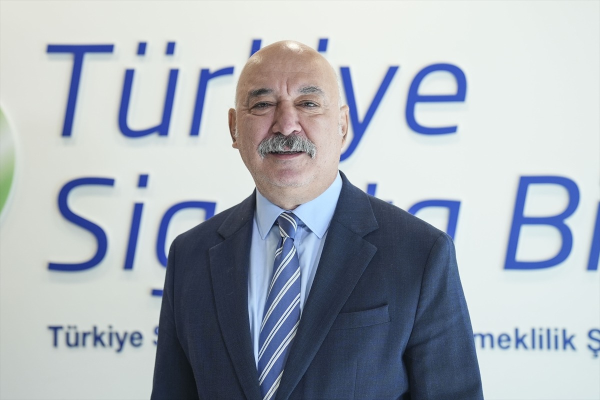 TSB Başkanı G&uuml;len tarih vererek a&ccedil;ıkladı! "Sigorta sekt&ouml;r&uuml;n&uuml;n GSYH deki payının y&uuml;zde 5 e ulaşmasını bekliyoruz", G&ouml;rsel 3