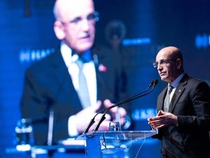 Bakan Şimşek duyurdu! "2026'da pahalılık daha az hissedilecek"