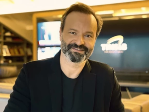 Timur Savcı kimdir? Timur Savcı neden g&ouml;zaltına alındı?