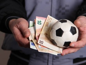Bahis soruşturması b&uuml;y&uuml;yor! 42 sevk daha!