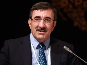 Cumhurbaşkanı Yardımcısı Yılmaz'dan konut teslim t&ouml;renine ilişkin paylaşım