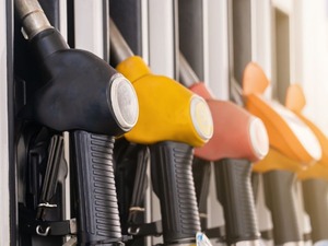 Akaryakıtta indirim var mı? (2 Ocak 2026 g&uuml;ncel benzin, LPG ve motorin fiyatları)