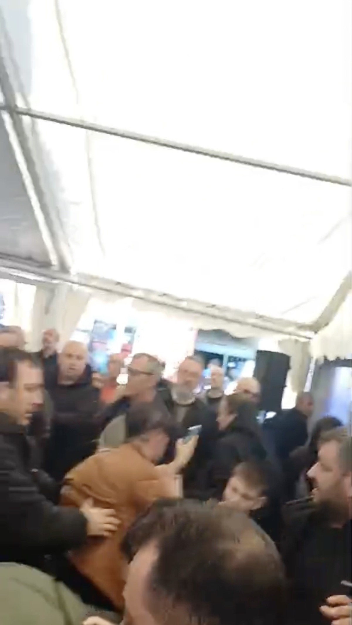 Bursa B&uuml;y&uuml;kşehir Belediye Başkanı Mustafa Bozbey e saldırı girişimi, G&ouml;rsel 1