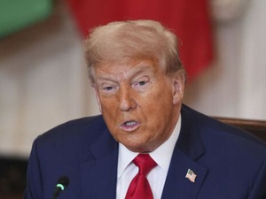 Trump: "Petrol şirketleri Venezuela'da en az 100 milyar dolar harcayacaklar"