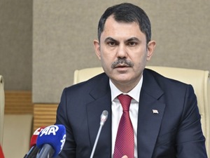 Bakan Kurum a&ccedil;ıkladı! "İlk evleri Mart 2027'de teslim edeceğiz"