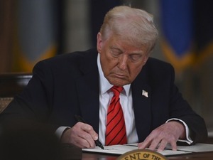 Trump'ın Paris Anlaşması'ndan &ccedil;ekilme kararı resmen y&uuml;r&uuml;rl&uuml;ğe girdi