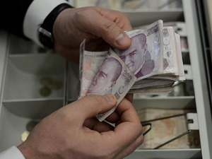 H&uuml;k&uuml;met d&uuml;ğmeye bastı! D&uuml;ş&uuml;k emekli maaşı alanlar i&ccedil;in yeni sistem: 'Vatandaşlık maaşı' geliyor