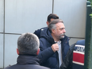Aralarında Emel M&uuml;ft&uuml;oğlu ve Oktay Kaynarca vardı! &Uuml;nl&uuml;lere y&ouml;nelik uyuşturucu operasyonunda karar belli oldu