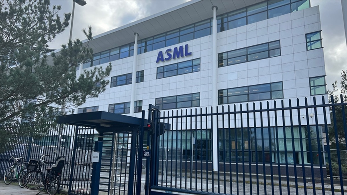 ASML Holding piyasa değerinde rekor! 500 milyar dolar aşıldı, G&ouml;rsel 2