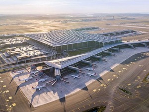Sabiha G&ouml;k&ccedil;en Havalimanı'nda u&ccedil;uşlarda azaltma kararı