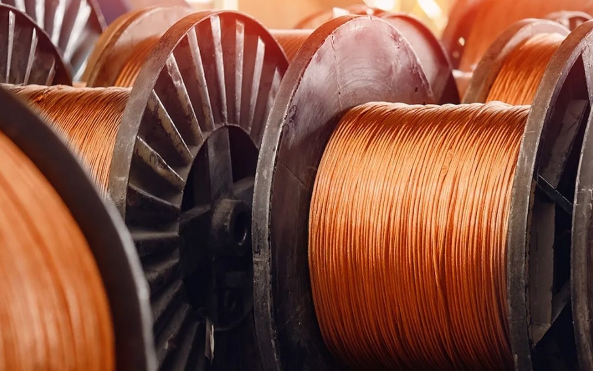 Altın ve gümüşün tahtı sallantıda! Dev banka açıkladı: 2026 nın "Yeni altını" olacak, Görsel 1