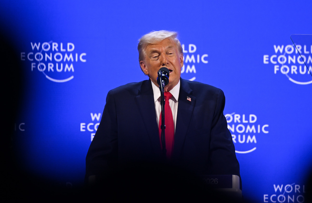 ABD Başkanı Trump tan Davos Zirvesi nde &ccedil;ok konuşulacak s&ouml;zler! Gr&ouml;nland ı işaret etti: "Geri vermek hataydı", G&ouml;rsel 2
