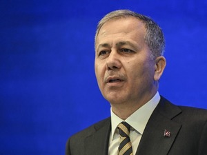 Yerlikaya duyurdu: 478 d&uuml;zensiz g&ouml;&ccedil;men yakalandı