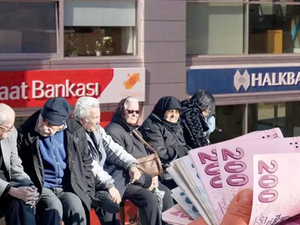 Emekliler Bu Haber Size! Maaşını bu bankaya getirene 250 bin TL &Ouml;deme Yapılacak..