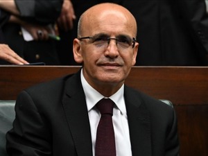 Bakan Şimşek'ten 3 &ouml;nemli gelişme vurgusu! "Programımızla finansal istikrarı g&uuml;&ccedil;lendirmeye devam ediyoruz"