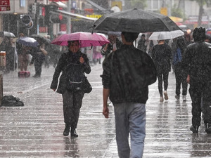 Kar gitti, yalancı bahar geldi! Meteoroloji uyardı: Sıcaklıklar mevsim normallerinin &uuml;zerine &ccedil;ıkacak