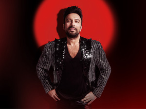 "Kuzu Kuzu" Bekleten Kuyruk: Tarkan Bileti İ&ccedil;in 170 Bin Kişi Sırada!