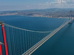 &Ccedil;anakkale Boğazı transit gemi ge&ccedil;işlerine kapatıldı