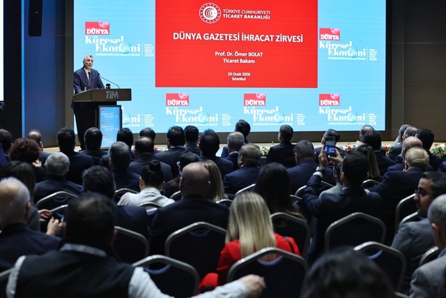 Bakan Bolat: &lsquo;&lsquo;İhracatta 400 milyar dolar sınırına dayandık&rsquo;&rsquo;, G&ouml;rsel 1