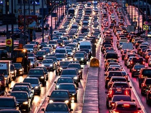 İstanbul Anadolu Yakası'nda trafik yoğunluğu y&uuml;zde 80'e ulaştı