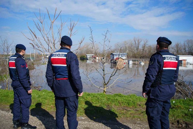 Meri&ccedil; Nehri taştı! Yerleşim alanları sular altında, G&ouml;rsel 4