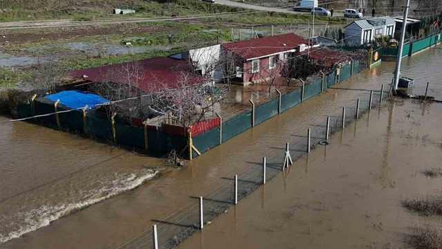 Meri&ccedil; Nehri taştı! Yerleşim alanları sular altında, G&ouml;rsel 3