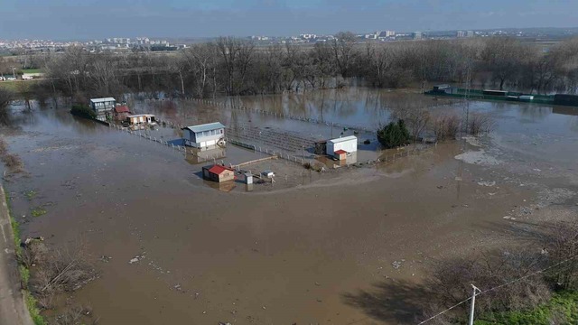 Meri&ccedil; Nehri taştı! Yerleşim alanları sular altında, G&ouml;rsel 2
