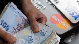 Kredi kartı aidatlarına enflasyonun 2 katı zam!