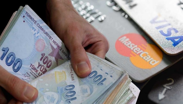 Kredi kartı aidatlarına enflasyonun 2 katı zam!