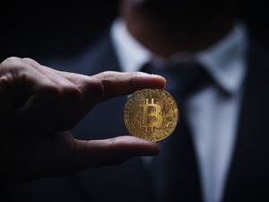 Yatırımcıya kaybettiren Bitcoin i&ccedil;in Bernstein analistinden 150 bin dolar hedefi
