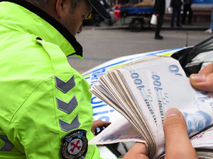 337 bin lirayı g&ouml;rd&uuml;! Trafiğe &ccedil;ıkmadan &ouml;nce &ouml;demek şart: Y&uuml;zde 12,5 zam geldi