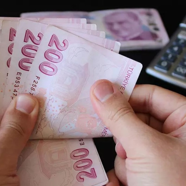 TCMB a&ccedil;ıkladı: Mevduat ve kredi faizlerinde dikkat &ccedil;eken d&uuml;ş&uuml;ş!
