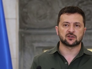 Zelenskiy: "Ukrayna, ger&ccedil;ek barışı getirecek bir anlaşmaya hazır"