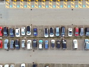 Otopark krizi: "&Uuml;cretsiz olması gereken alanlar parayla satılıyor"