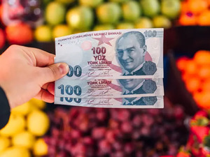 T&Uuml;İK a&ccedil;ıkladı! T&uuml;ketici g&uuml;veni 85,7 ile 11 ayın zirvesinde